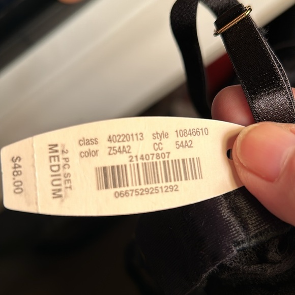 Victoria’sSecret black sheer lingerie top(only).NWT.Molded cups.Ruffled bottom. - Picture 8 of 8